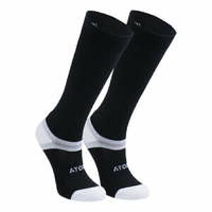 ATORKA Vysoké ponožky na hádzanú pre dospelých H900 čierno-biele ČIERNA 8.5/11-43/46 XL