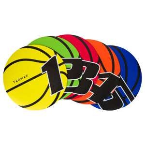 Basketbal. doska na strieľanie lôpt pre deti/dospelých hráčov na tréning striel